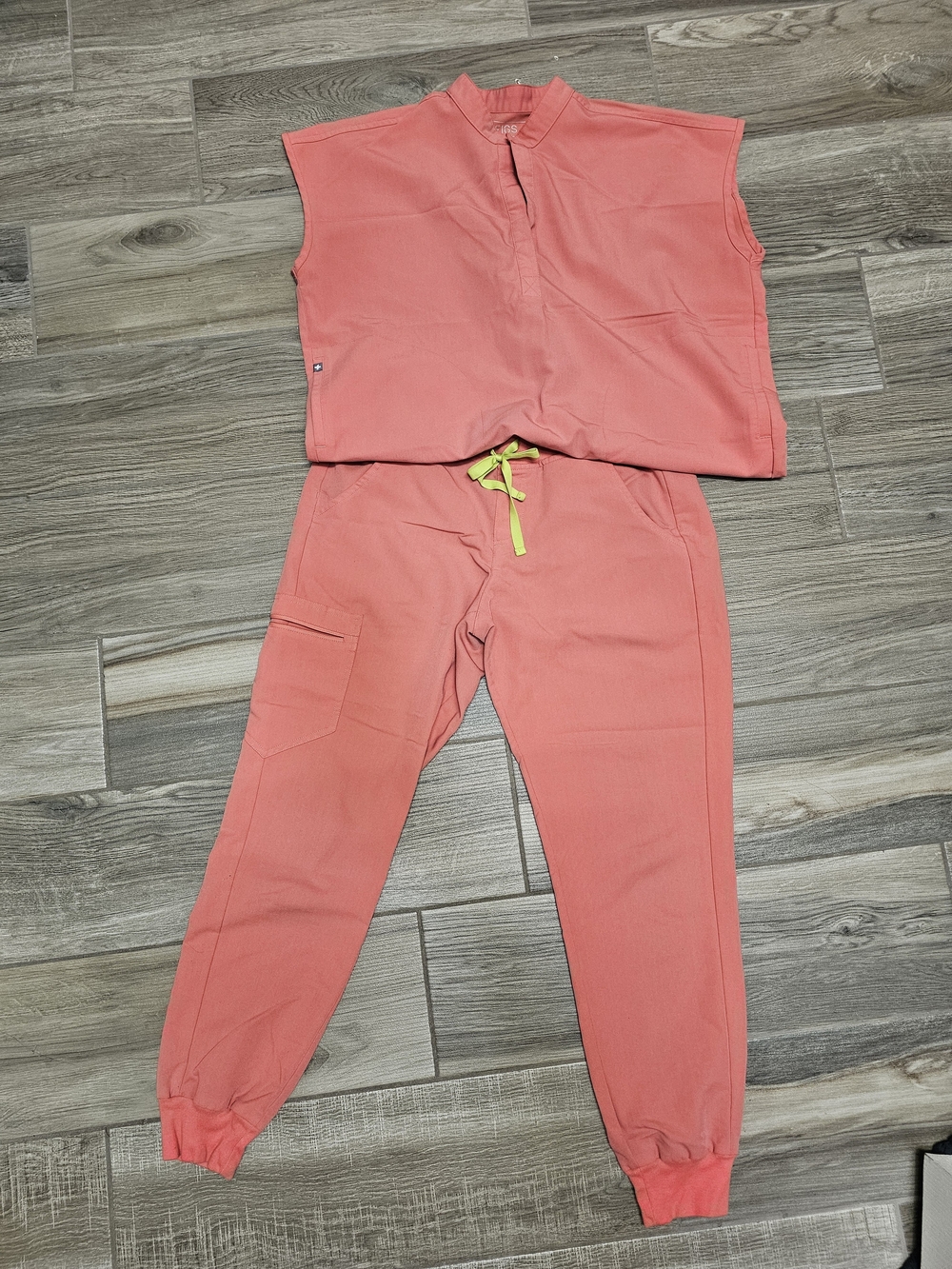 Figs Scrub Set With Jogger Bottoms And Oversized Top W/ Neon Drawstring